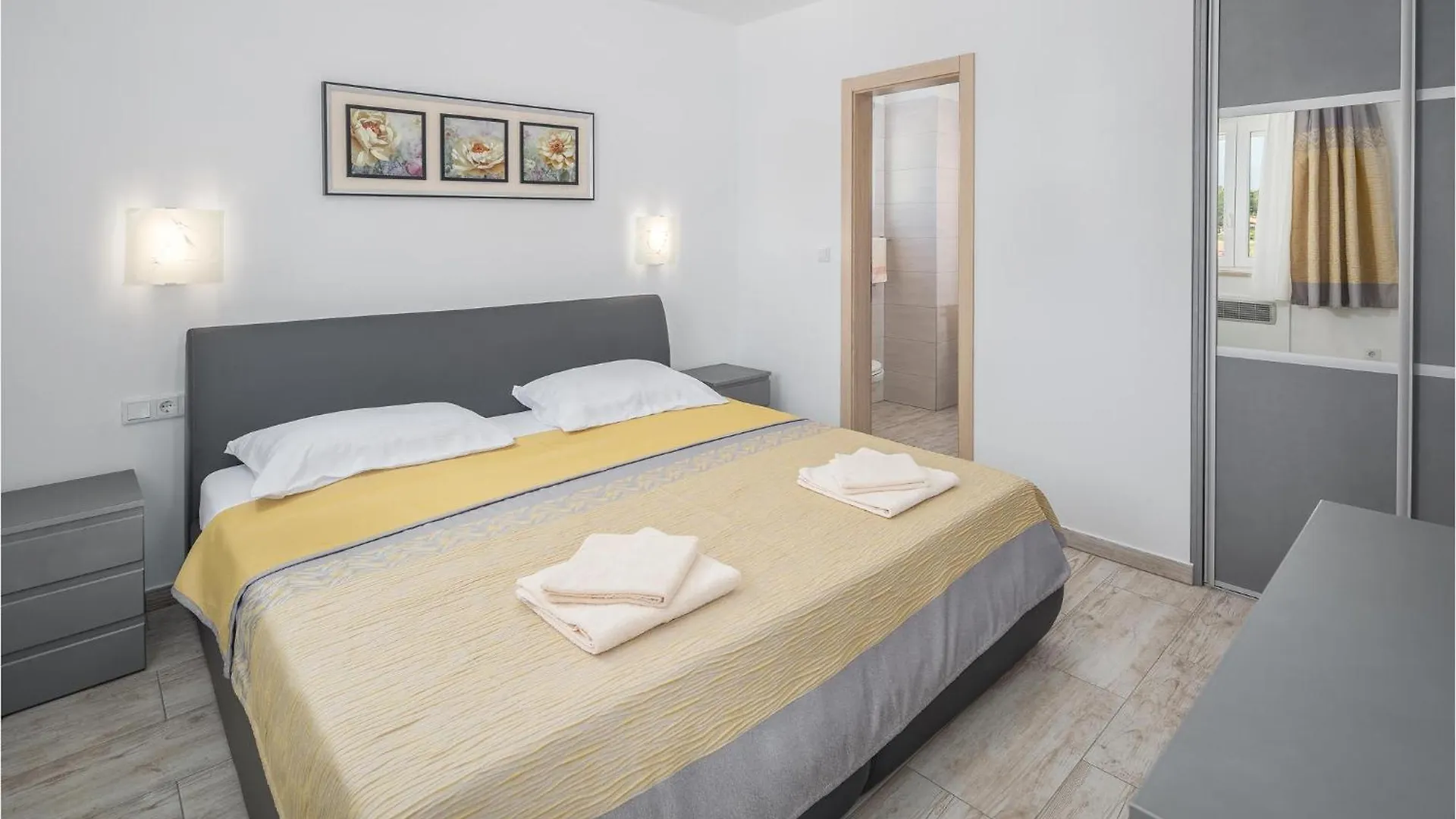 Amazing Home In Porec With Outdoor Swimming Pool 0*,