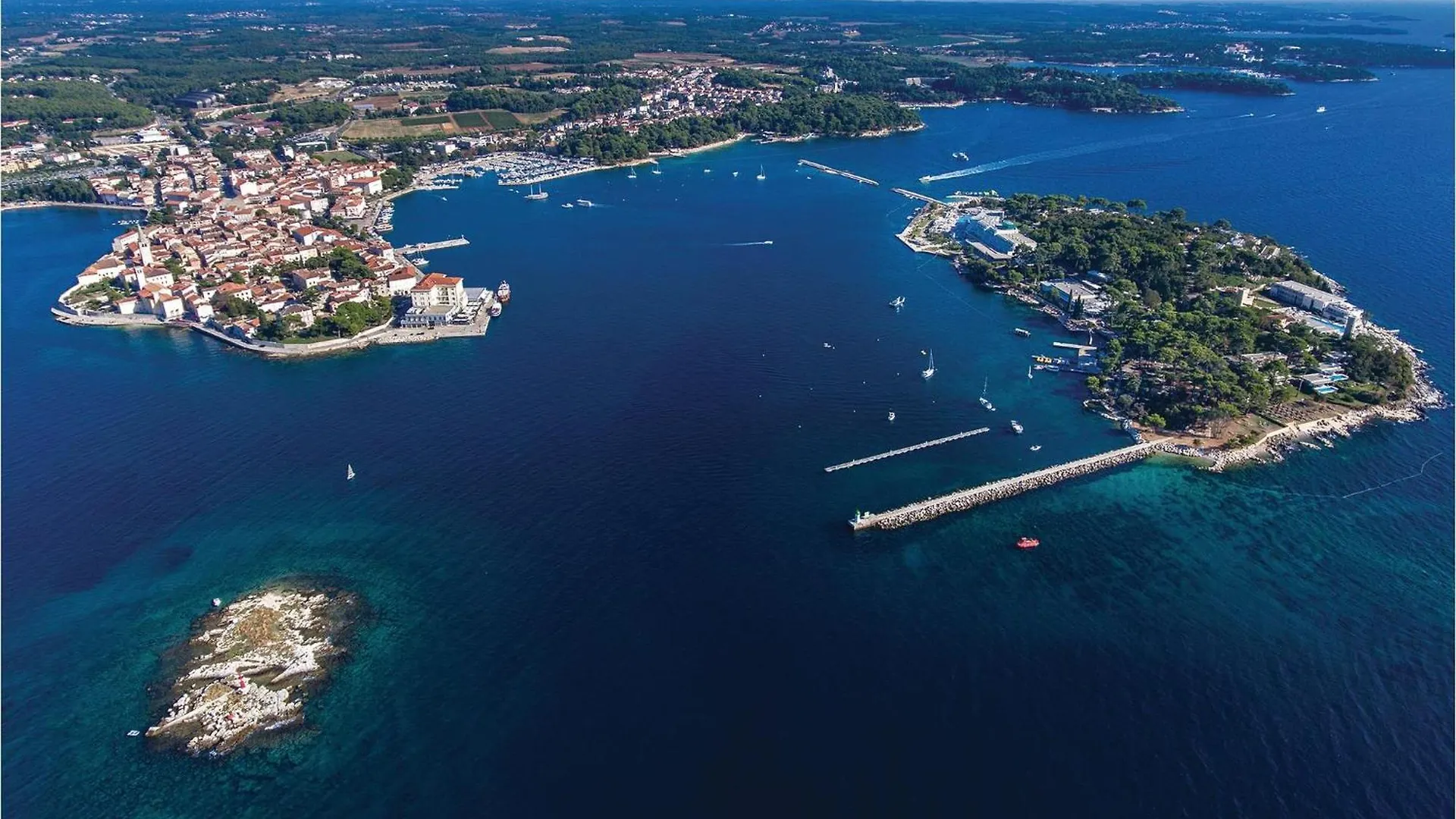 Amazing Home In Porec With Outdoor Swimming Pool